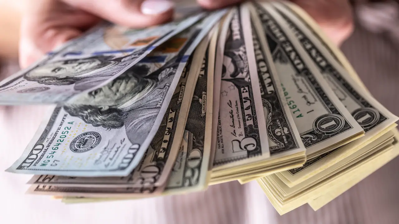 How Americans Are Making Extra Money Online in 2026